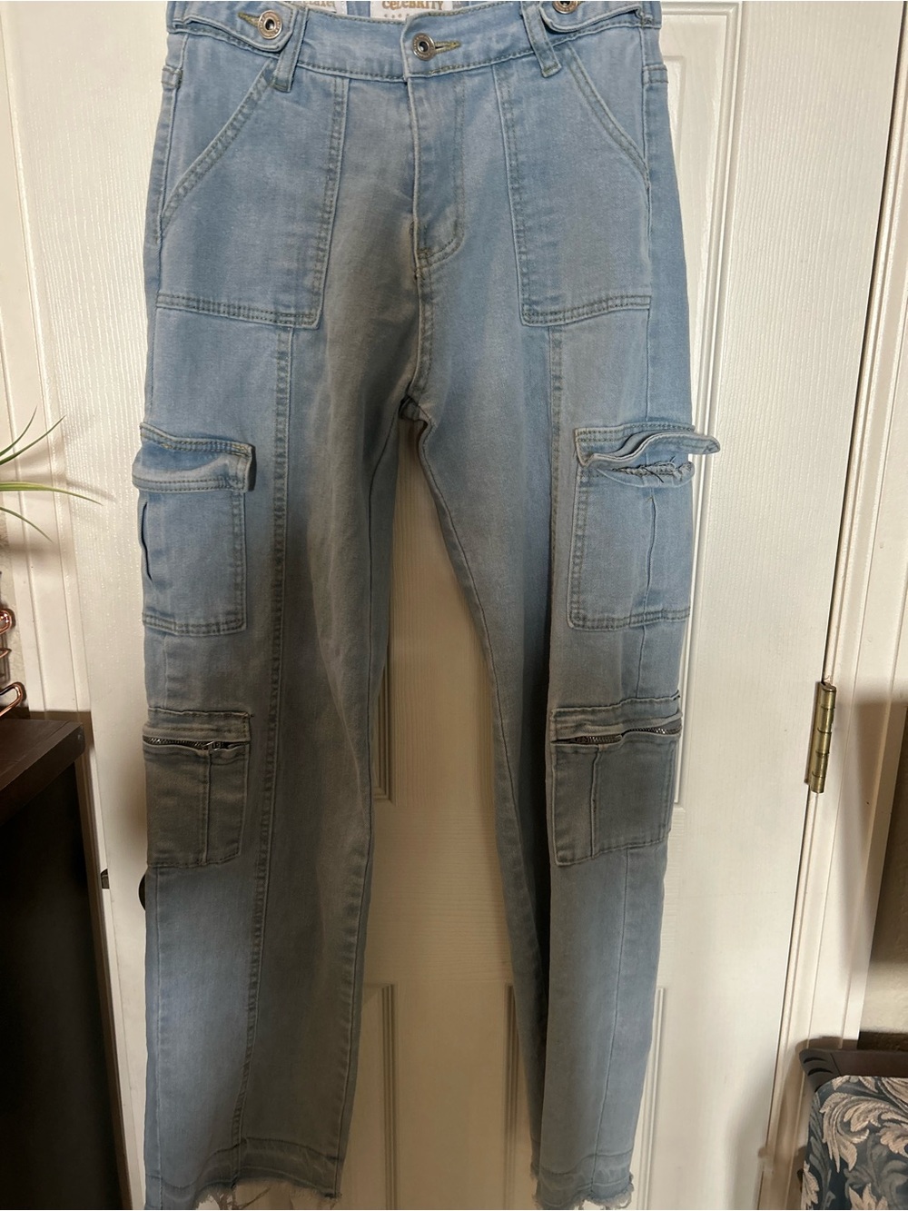 Light Blue Wide-Leg Cargo Jeans for Women size 26.